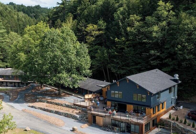 ホテル Madbush Falls