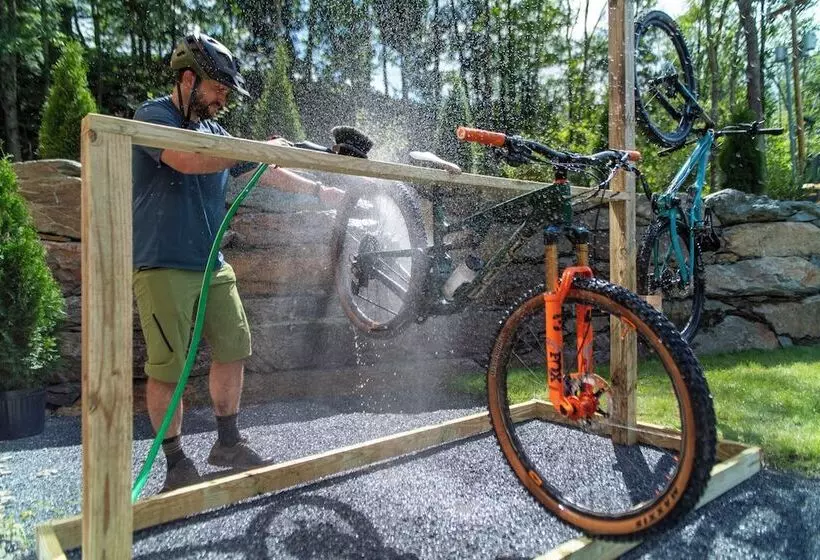 Hotelli Madbush Falls