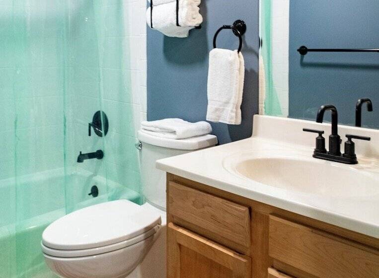 ホテル Madbush Falls