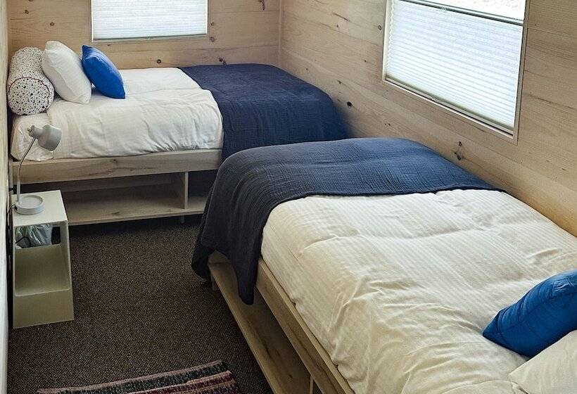 ホテル Madbush Falls