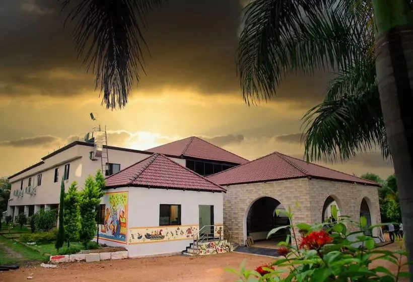 Hotelli Sterling Banashree Badami