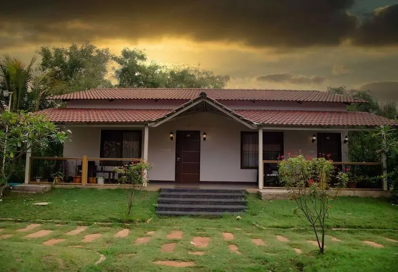 Hotelli Sterling Banashree Badami