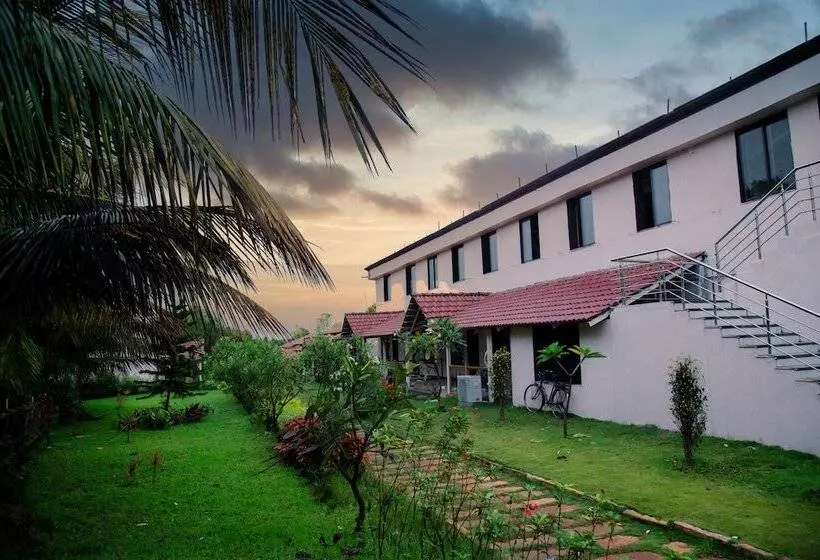 Hotelli Sterling Banashree Badami