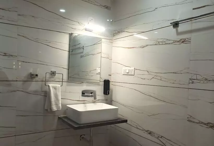 Hotelli Sterling Banashree Badami