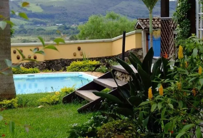 Hotelli Pousada Paço Do Lavradio