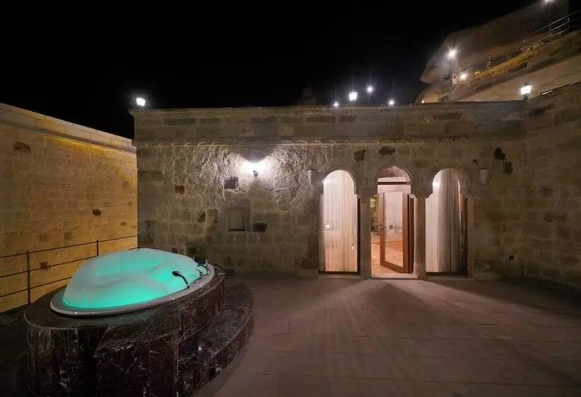 ホテル Cappadocia Secret Hill Cave Suites