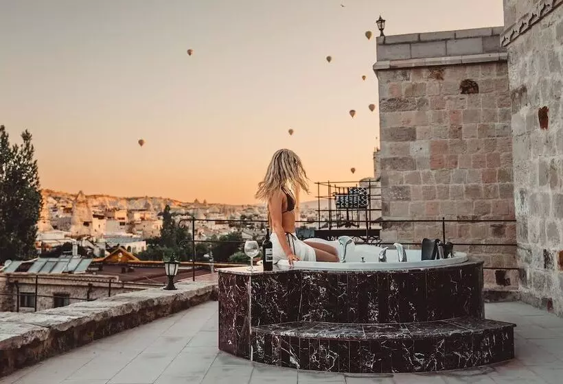 ホテル Cappadocia Secret Hill Cave Suites