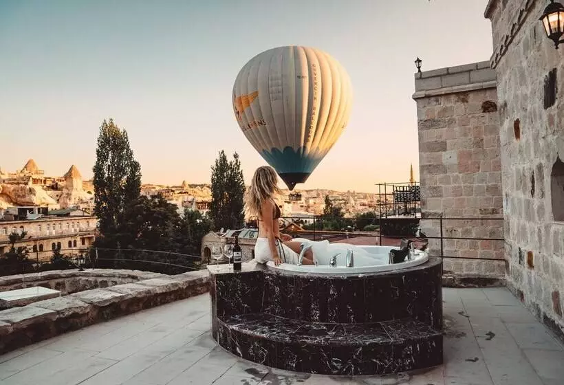 ホテル Cappadocia Secret Hill Cave Suites