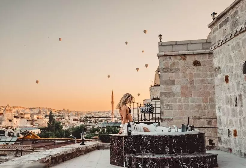 ホテル Cappadocia Secret Hill Cave Suites