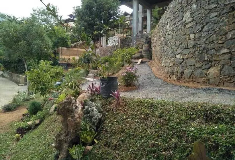 Hotelli The Cubes Ella