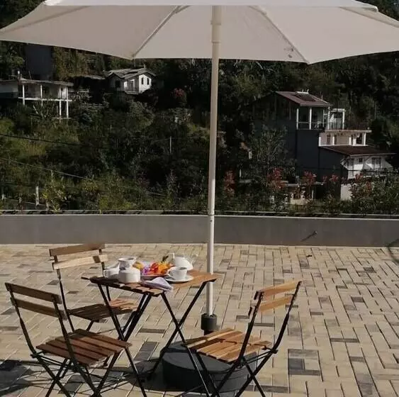 Hotelli The Cubes Ella