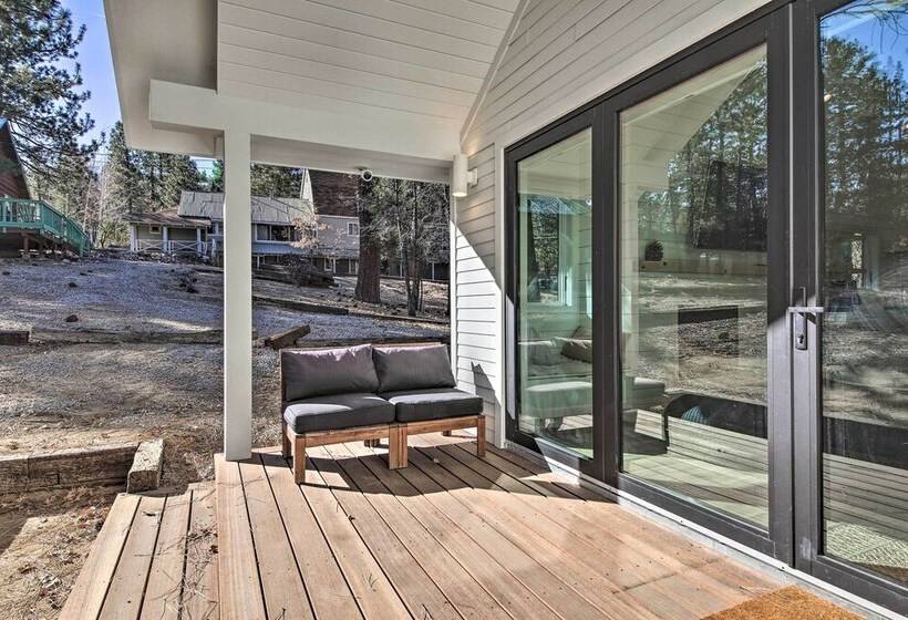 Half Mi To Big Bear Lake: Modern Home W/ Deck