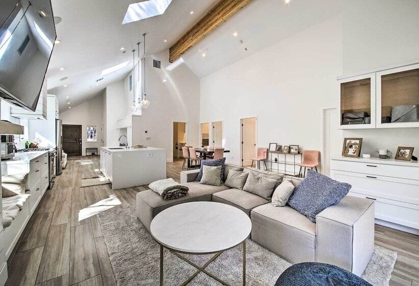 Half Mi To Big Bear Lake: Modern Home W/ Deck