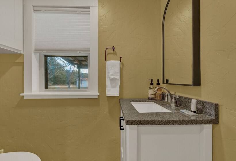 Ohana Ranch Cabin   12 Minutes To Historic Main St