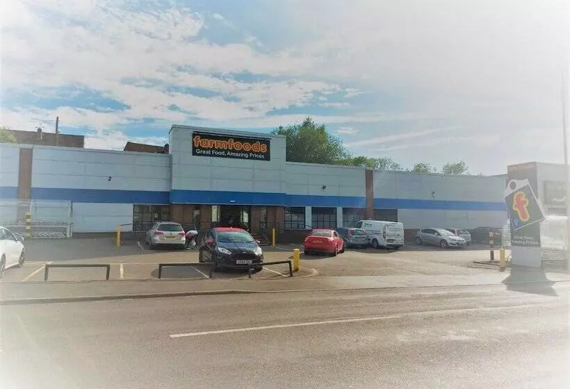 Majatalo Room In Guest Room   Ensuite Double Room, Full Kitchen, In 3 Bed Home