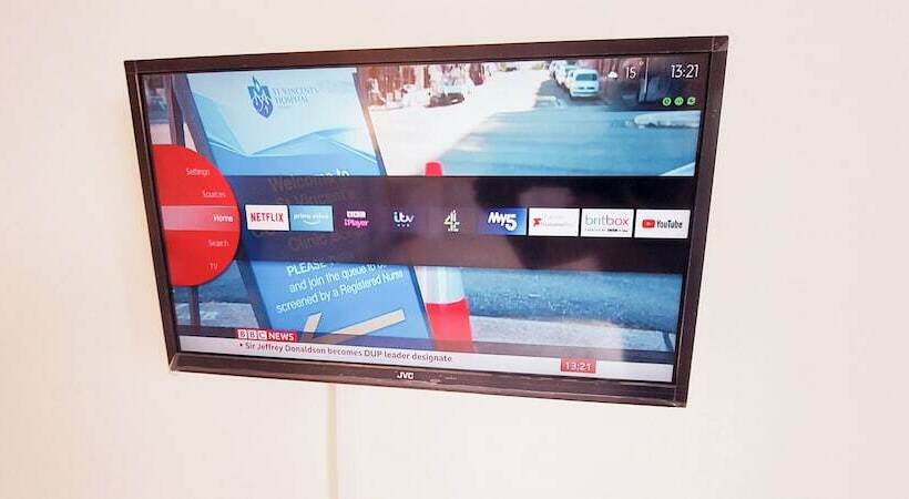 ペンション Room In Guest Room   Ensuite Double Room, Full Kitchen, In 3 Bed Home