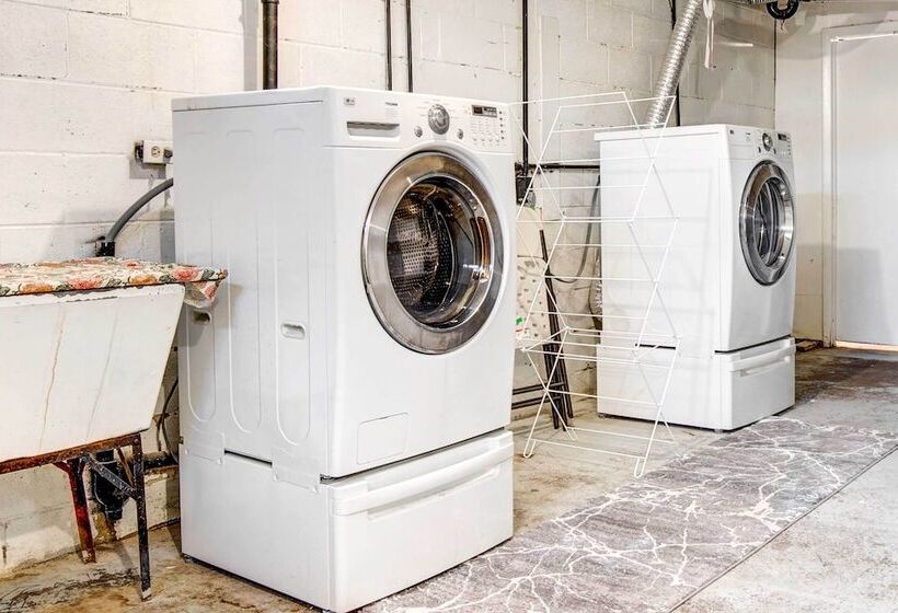 Pet Friendly Denver Home: Walk To Restaurants