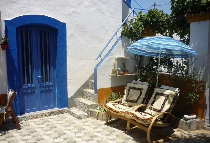 レジデンス Traditional Villa 7 Mins Drive From Haraki Beach