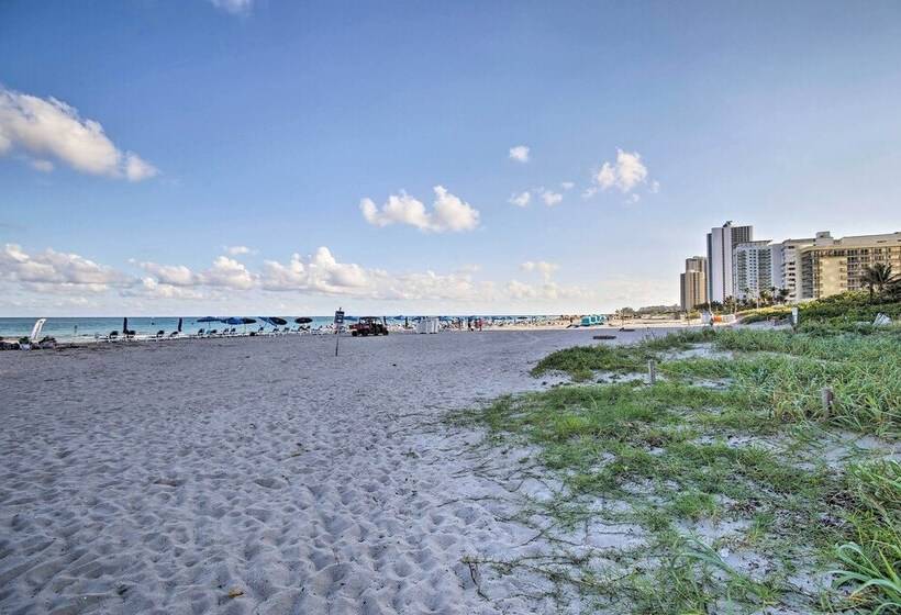 Riviera Beach Home W/ Pool Walk To Beaches!