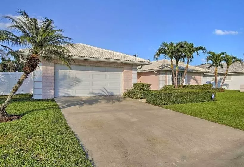 Riviera Beach Home W/ Pool   Walk To Beaches!