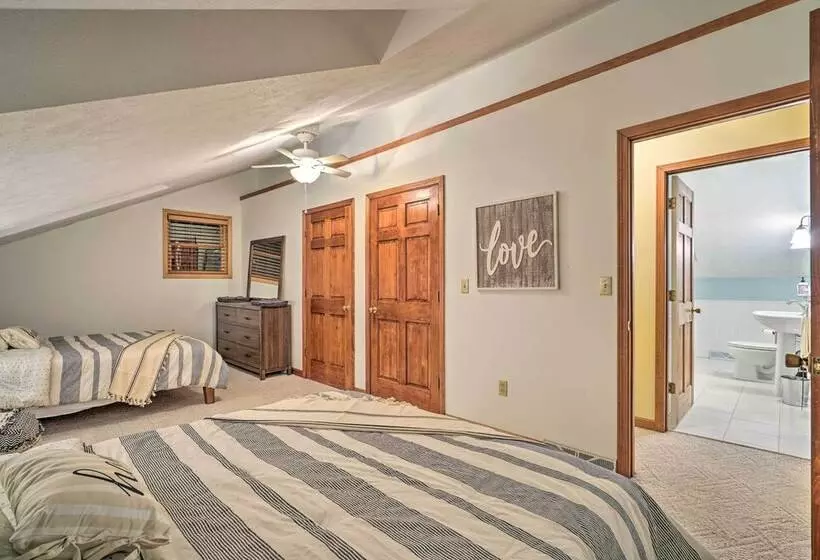 Spacious Oneida Retreat W/ Game Room!