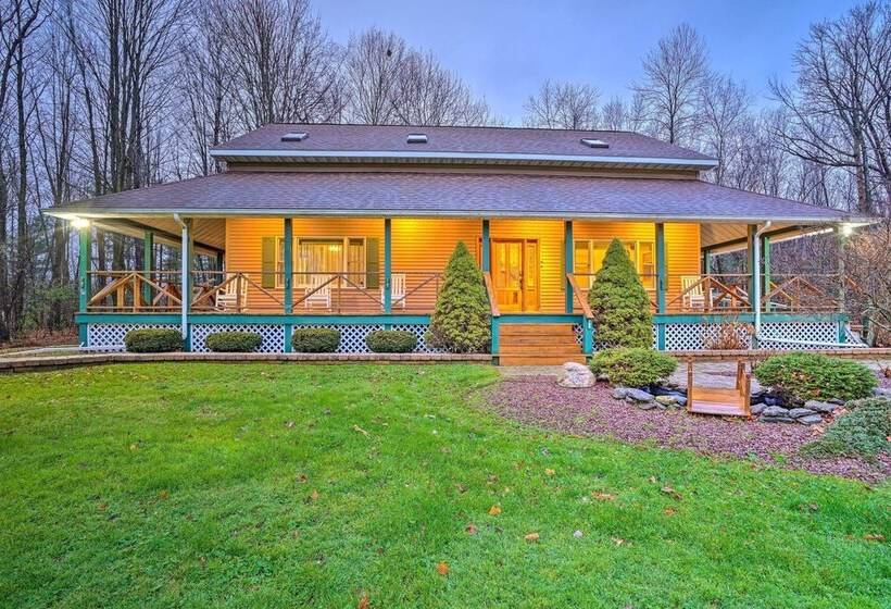Spacious Oneida Retreat W/ Game Room!