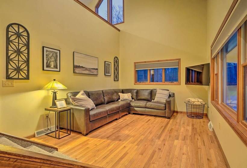 Spacious Oneida Retreat W/ Game Room!