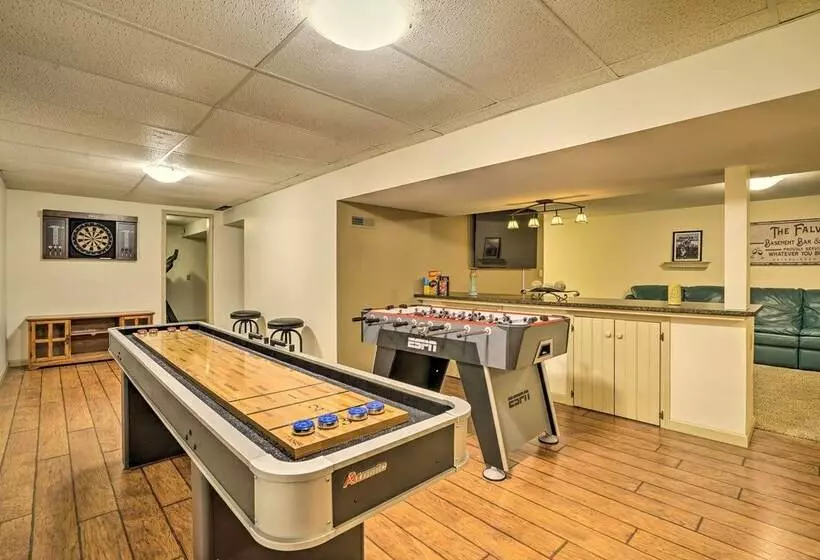 Spacious Oneida Retreat W/ Game Room!