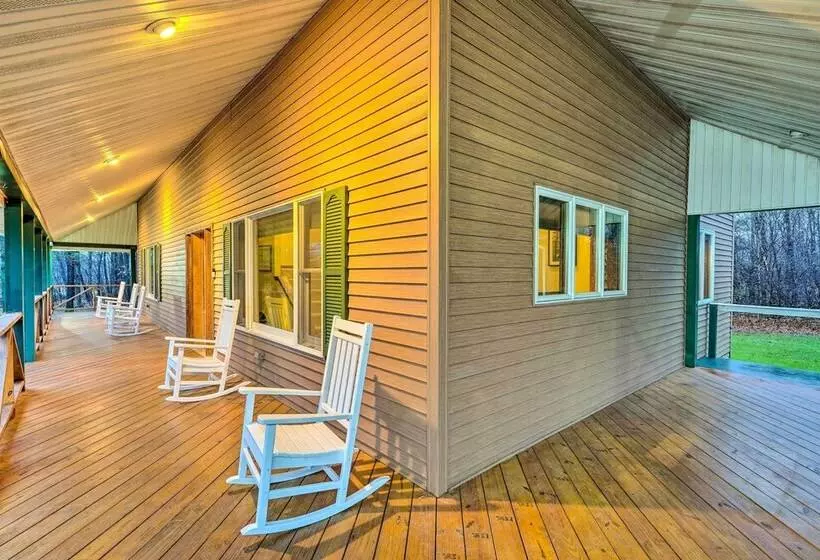 Spacious Oneida Retreat W/ Game Room!