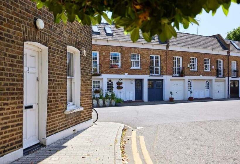 The Holland Park Crib   Classy 2bdr House