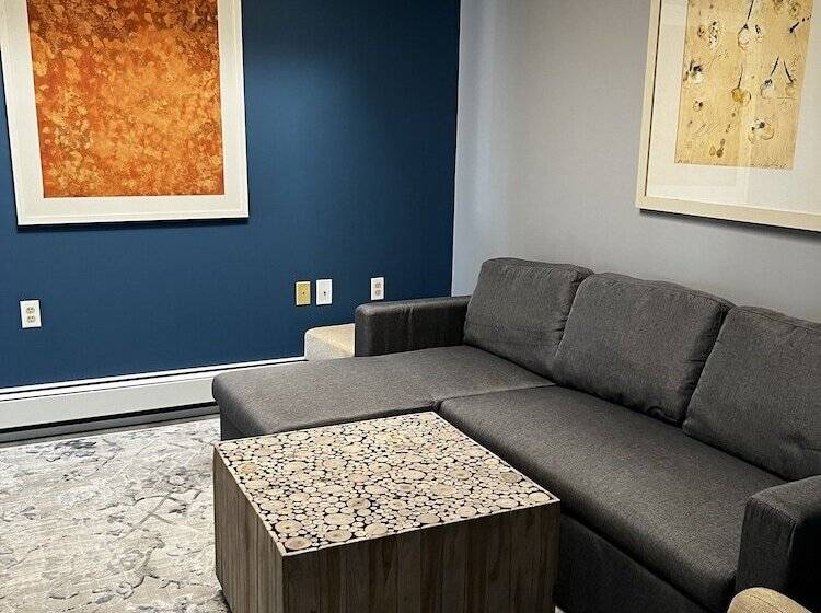 Trade Winds On The Bay