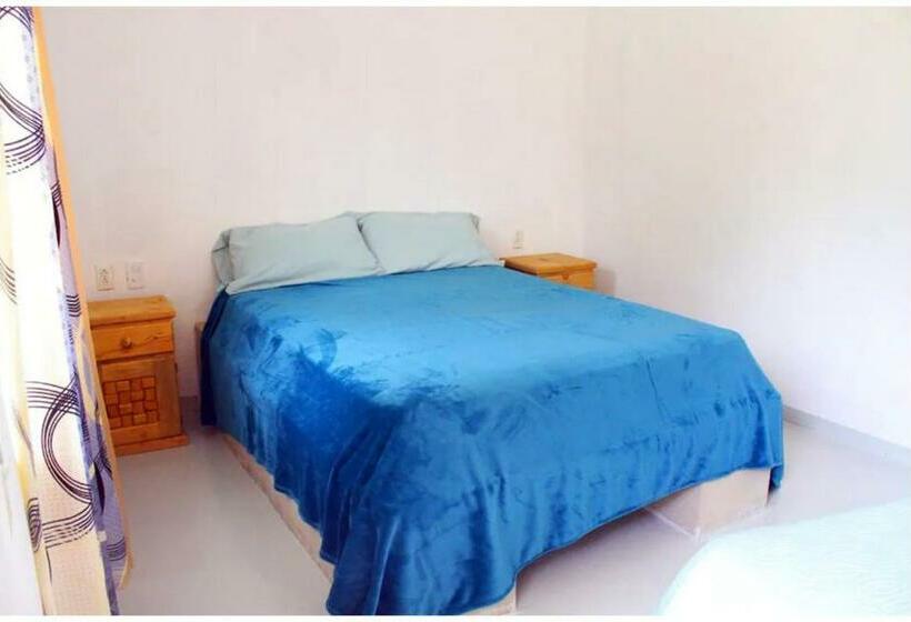 הוסטל Chentes Place