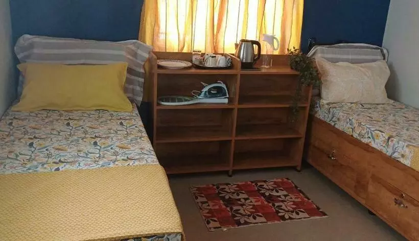 ユースホステル Shi S Vaibhav Home Stay