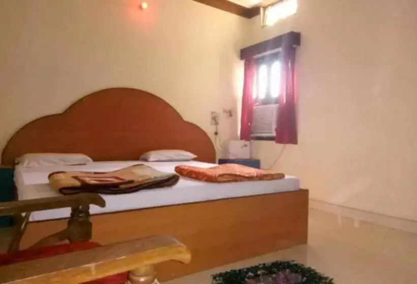 Hotelli Goroomgo Mohit Paying Guest House Varanasi