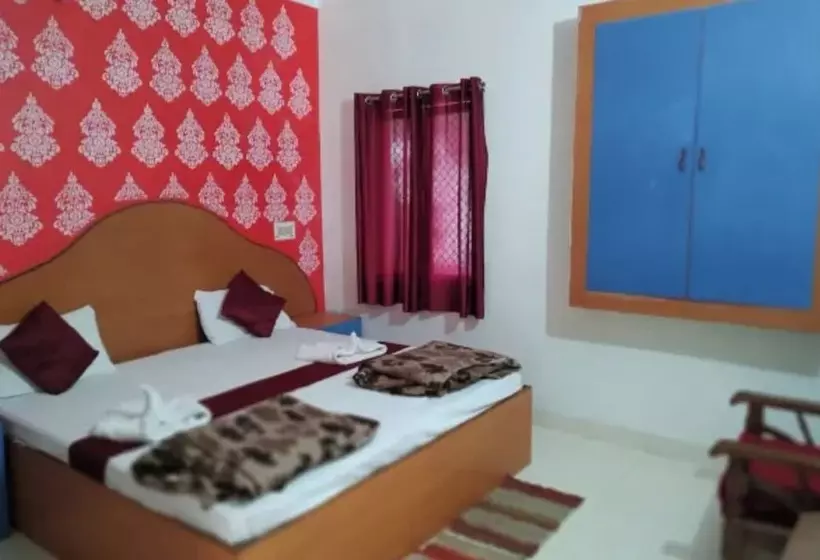 Hotelli Goroomgo Mohit Paying Guest House Varanasi