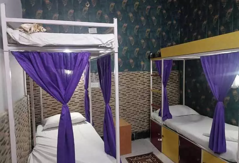 Hotelli Goroomgo Mohit Paying Guest House Varanasi