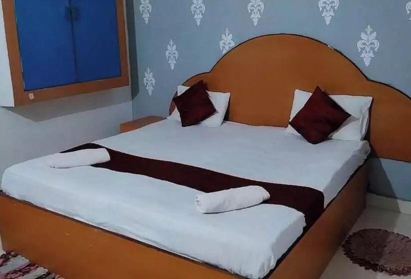 Hotelli Goroomgo Mohit Paying Guest House Varanasi