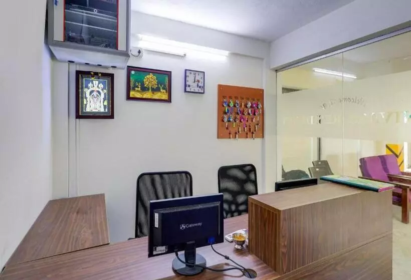 ホテル Oyo Flagship Srinivasa Residency