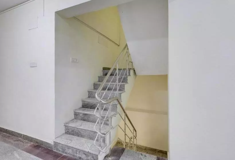 ホテル Oyo Flagship Srinivasa Residency