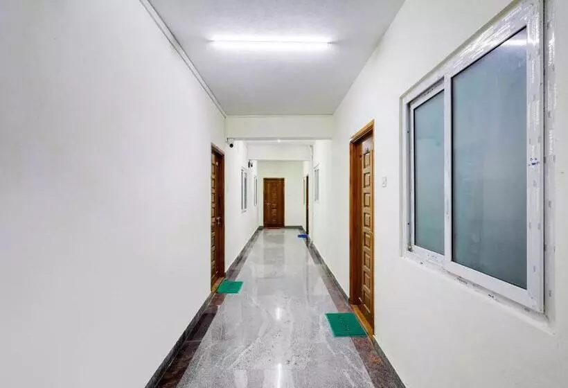 ホテル Oyo Flagship Srinivasa Residency