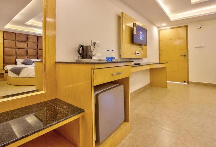 ホテル The Shivalaya Retreat   A River Side Resort