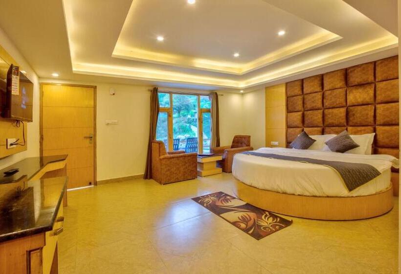 בית מלון כפרי The Shivalaya Retreat A River Side Resort