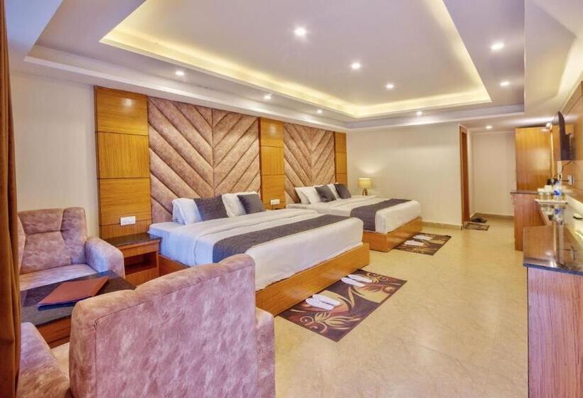 בית מלון כפרי The Shivalaya Retreat A River Side Resort