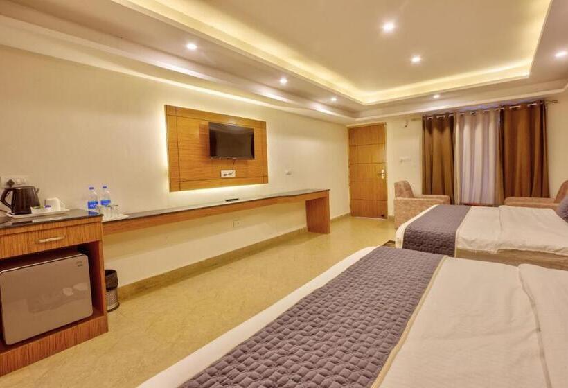 ホテル The Shivalaya Retreat   A River Side Resort