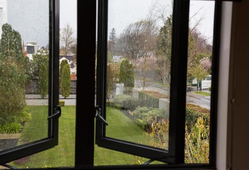 40 Thornycroft Street Bed And Breakfast