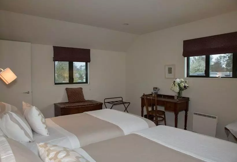 40 Thornycroft Street Bed And Breakfast