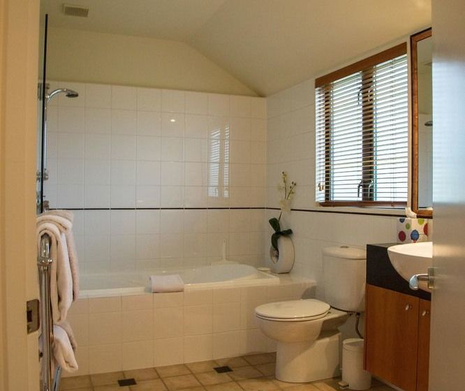 40 Thornycroft Street Bed And Breakfast