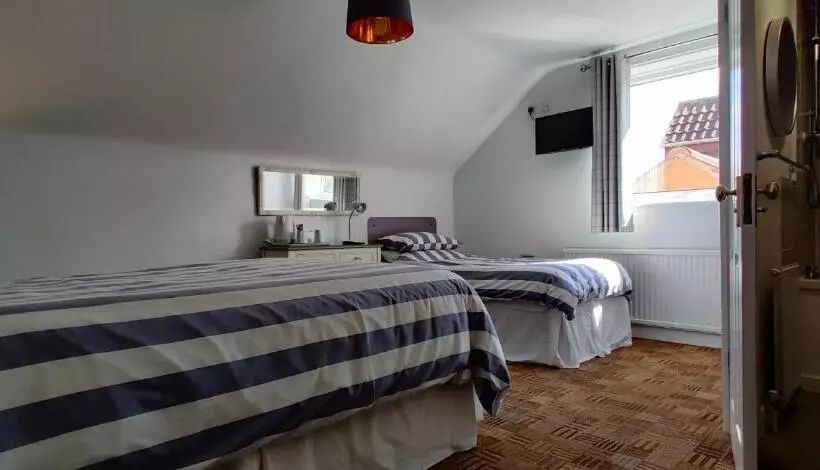 ベッドアンドブレックファースト Aaron Lodge Guest House