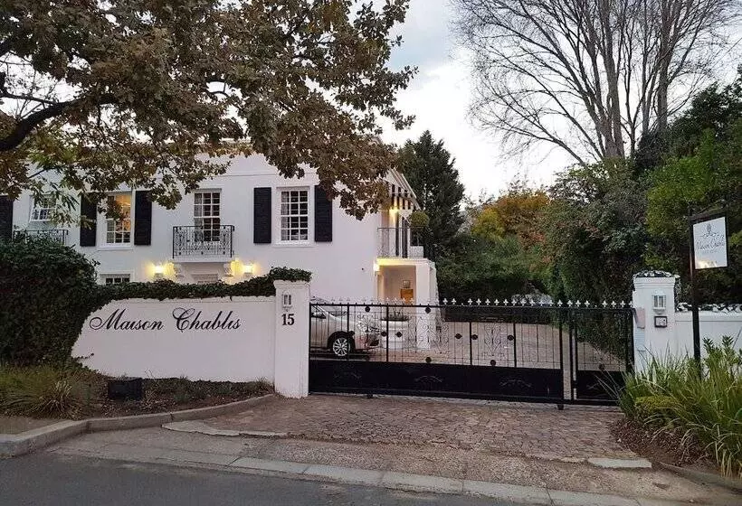 تختخواب و صبحانه Maison Chablis Guest House