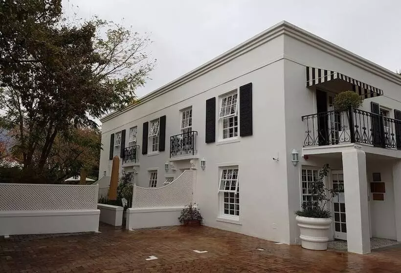 تختخواب و صبحانه Maison Chablis Guest House